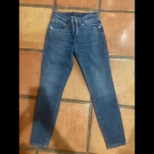 Lucky Brand Relaxed Skinny/Straight leg Jeans size 0/25